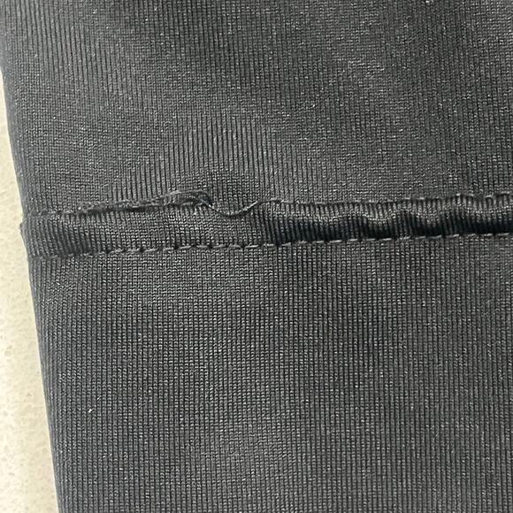 Nike Dri Fit‎ Women Medium Capri Cropped Black Workout Pants Yoga Bike Riding - Picture 3 of 7